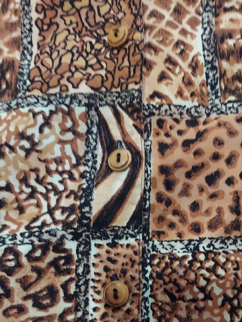 6 for $10 M&M Womens Short Sleeve Animal Print Shirt - Brown - Picture 4 of 8